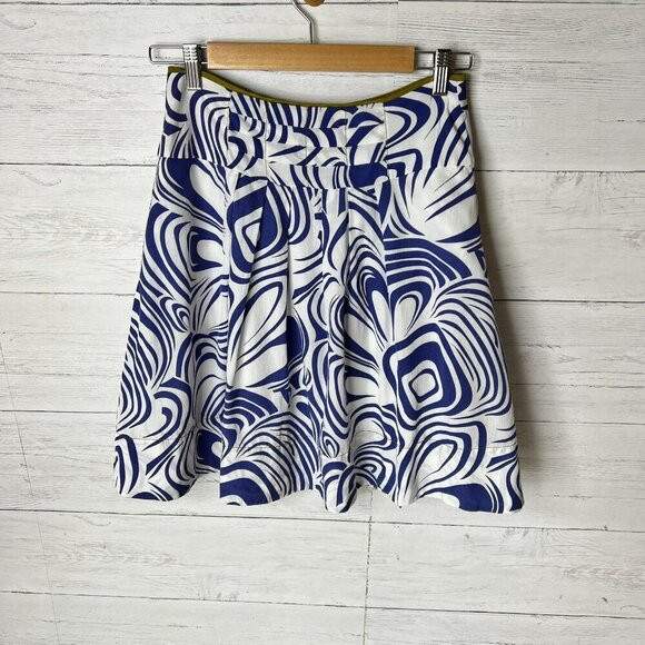 Cabi Skirt Womens Size 0 Blue & White Lombard Geo Swirl Cotton Blend Pleated - Picture 3 of 15